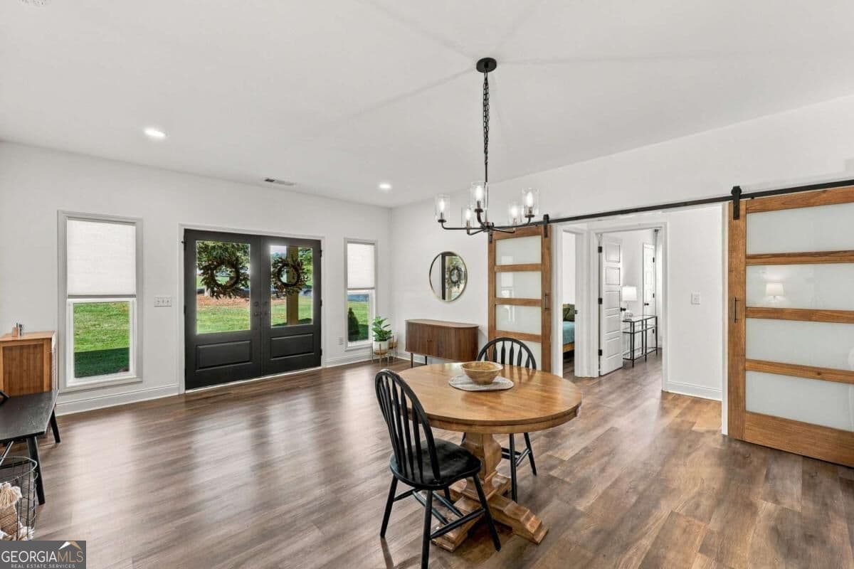 4 bedroom, 2 bathroom, 1,964 sq ft single family residence for sale at 122 Jones Court, Athens, GA 30606 — photo 5