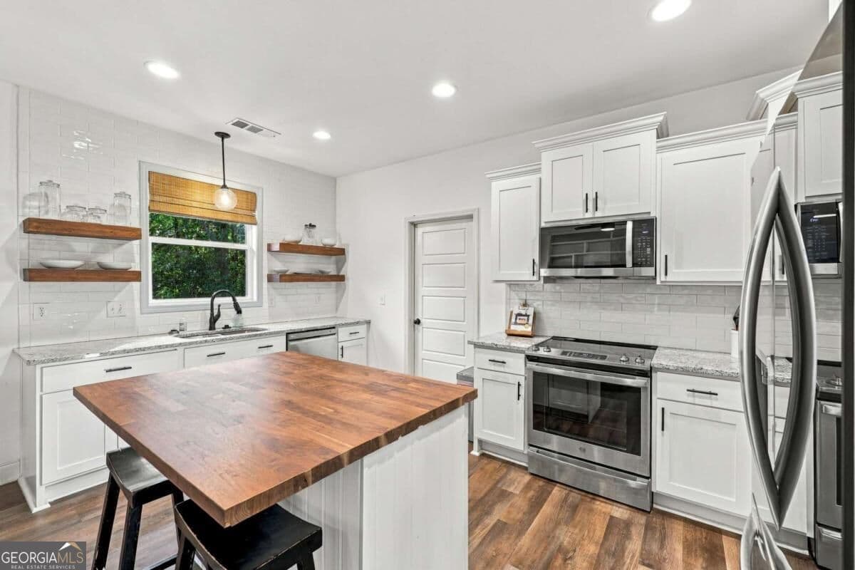4 bedroom, 2 bathroom, 1,964 sq ft single family residence for sale at 122 Jones Court, Athens, GA 30606 — photo 9