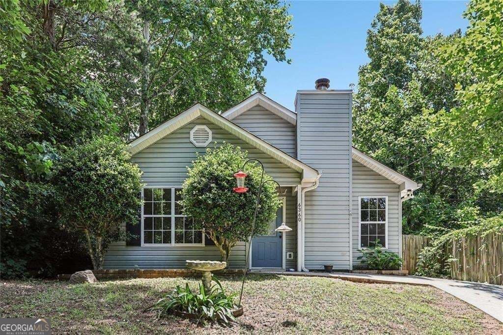 2 bedroom, 1 bathroom, 808 sq ft single family residence for sale at 6360 Quail Trail, Gainesville, GA 30506