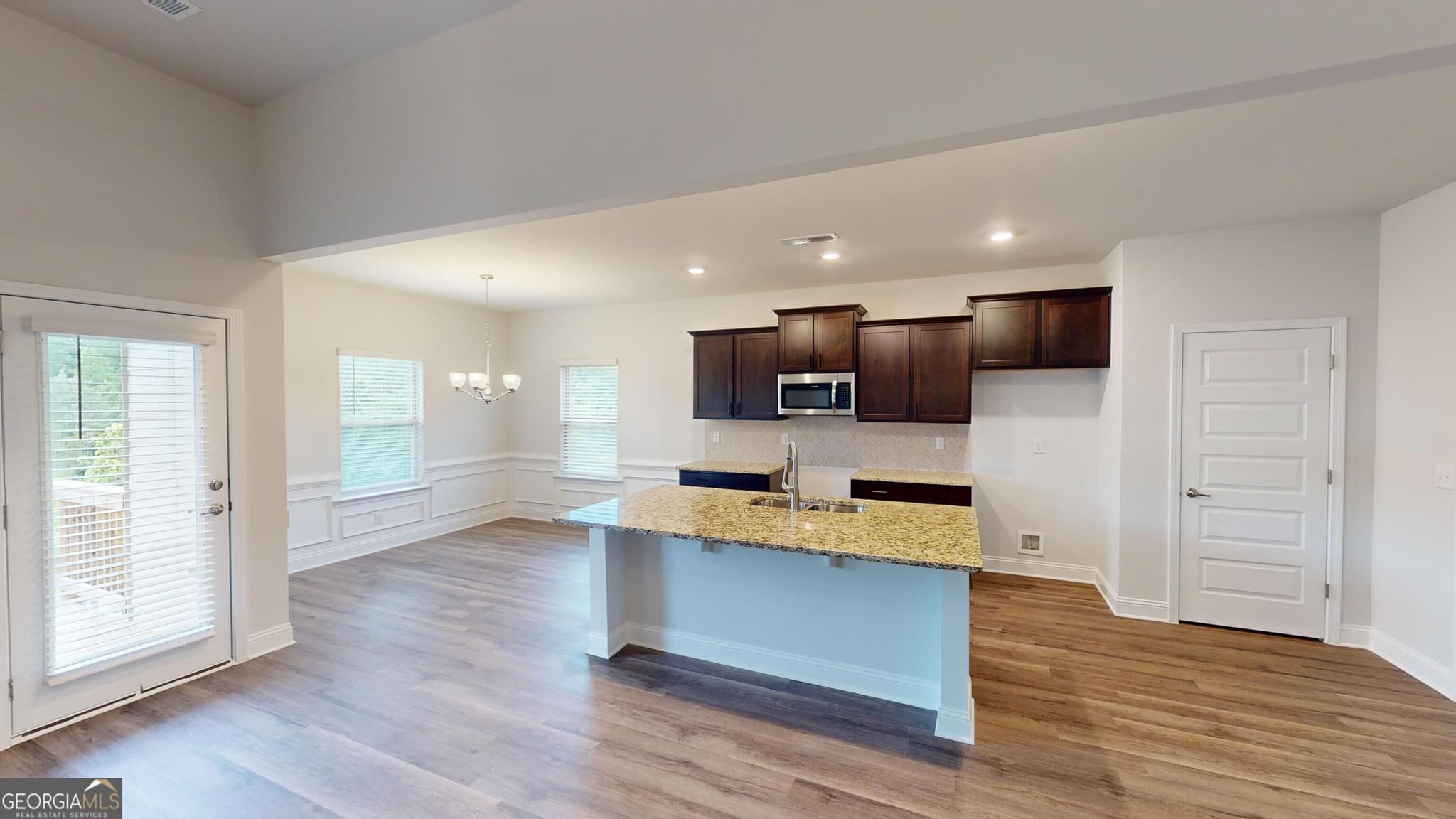 3 bedroom, 2 bathroom, 1,709 sq ft single family residence for sale at 1509 Barrington Place Court, Macon, GA 31220 — photo 5
