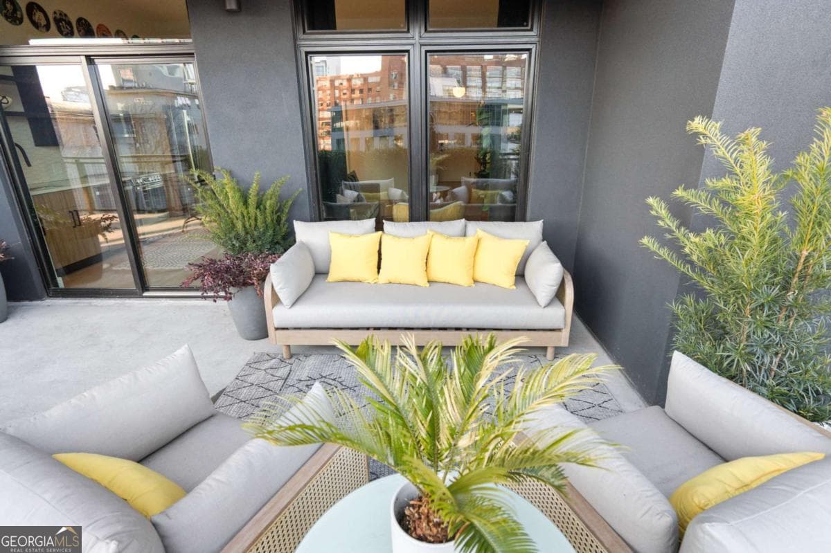 1 bedroom, 1 bathroom, 630 sq ft condominium for sale at 567 Ponce De Leon Avenue 319, Atlanta, GA 30308 — photo 7