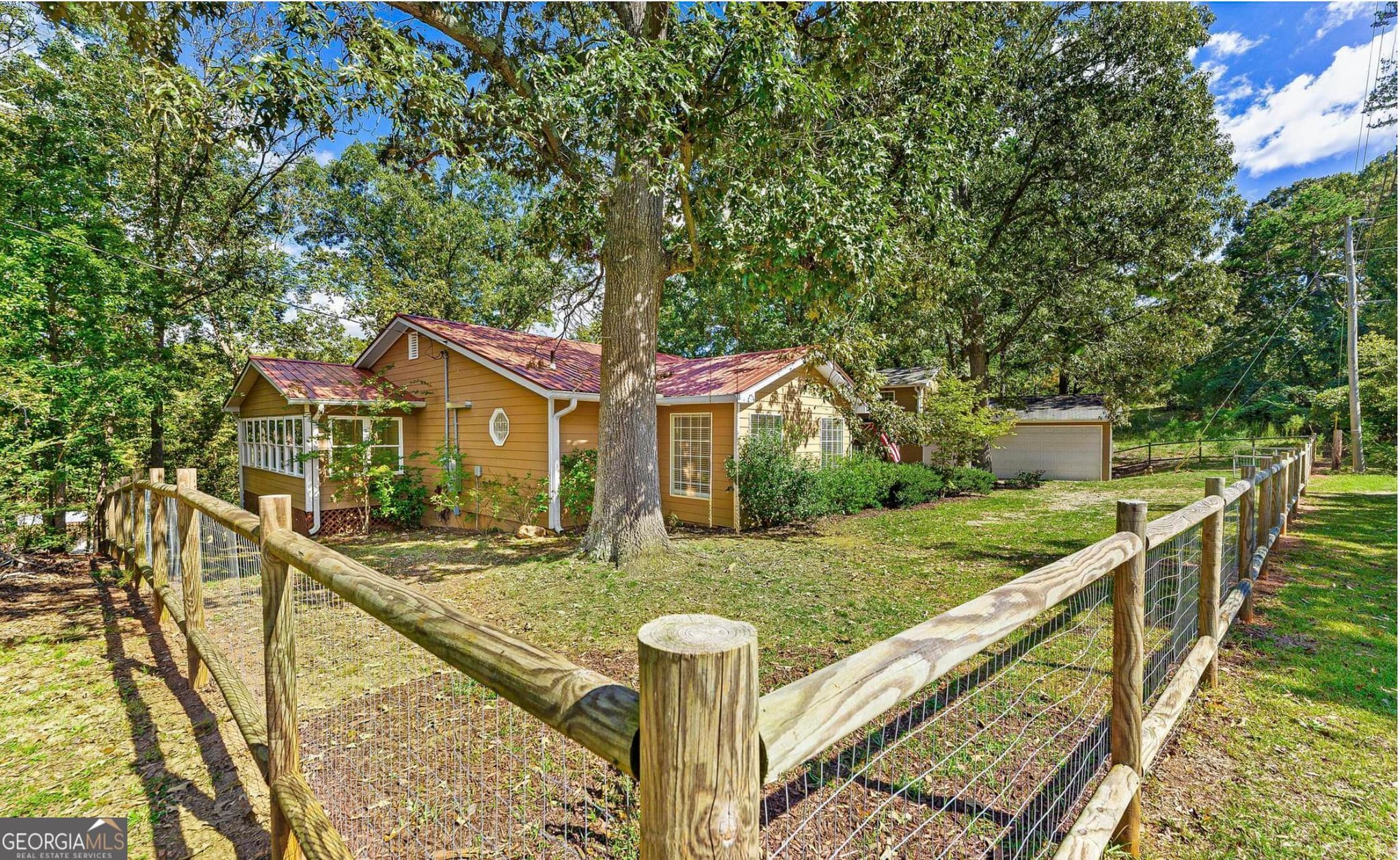 4 bedroom, 3 bathroom, 2,056 sq ft single family residence sold at 158 Creekwood Road, Hartwell, GA 30643