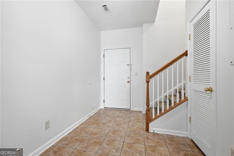 2 bedroom, 2.5 bathroom, 1,379 sq ft townhouse for sale at 5110 Woodland Lane, Alpharetta, GA 30009 — photo 10