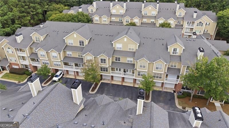 2 bedroom, 2.5 bathroom, 1,379 sq ft townhouse for sale at 5110 Woodland Lane, Alpharetta, GA 30009 — photo 4