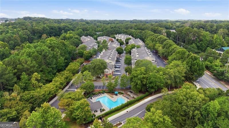 2 bedroom, 2.5 bathroom, 1,379 sq ft townhouse for sale at 5110 Woodland Lane, Alpharetta, GA 30009 — photo 8