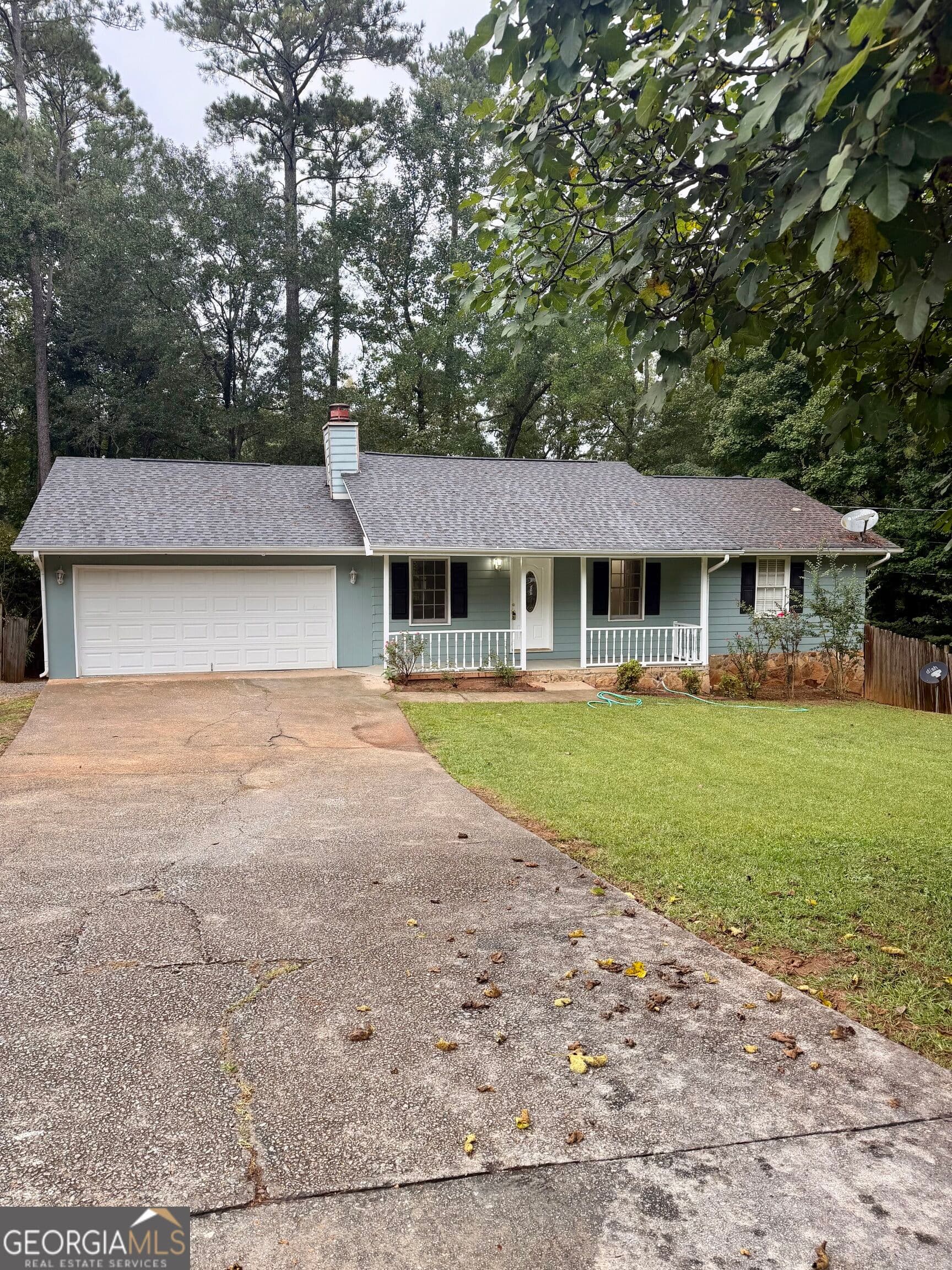 3 bedroom, 2 bathroom, 1,501 sq ft single family residence for rent at 836 Raintree Way, Conyers, GA 30094 for $1,800 a month — photo 1 of 24