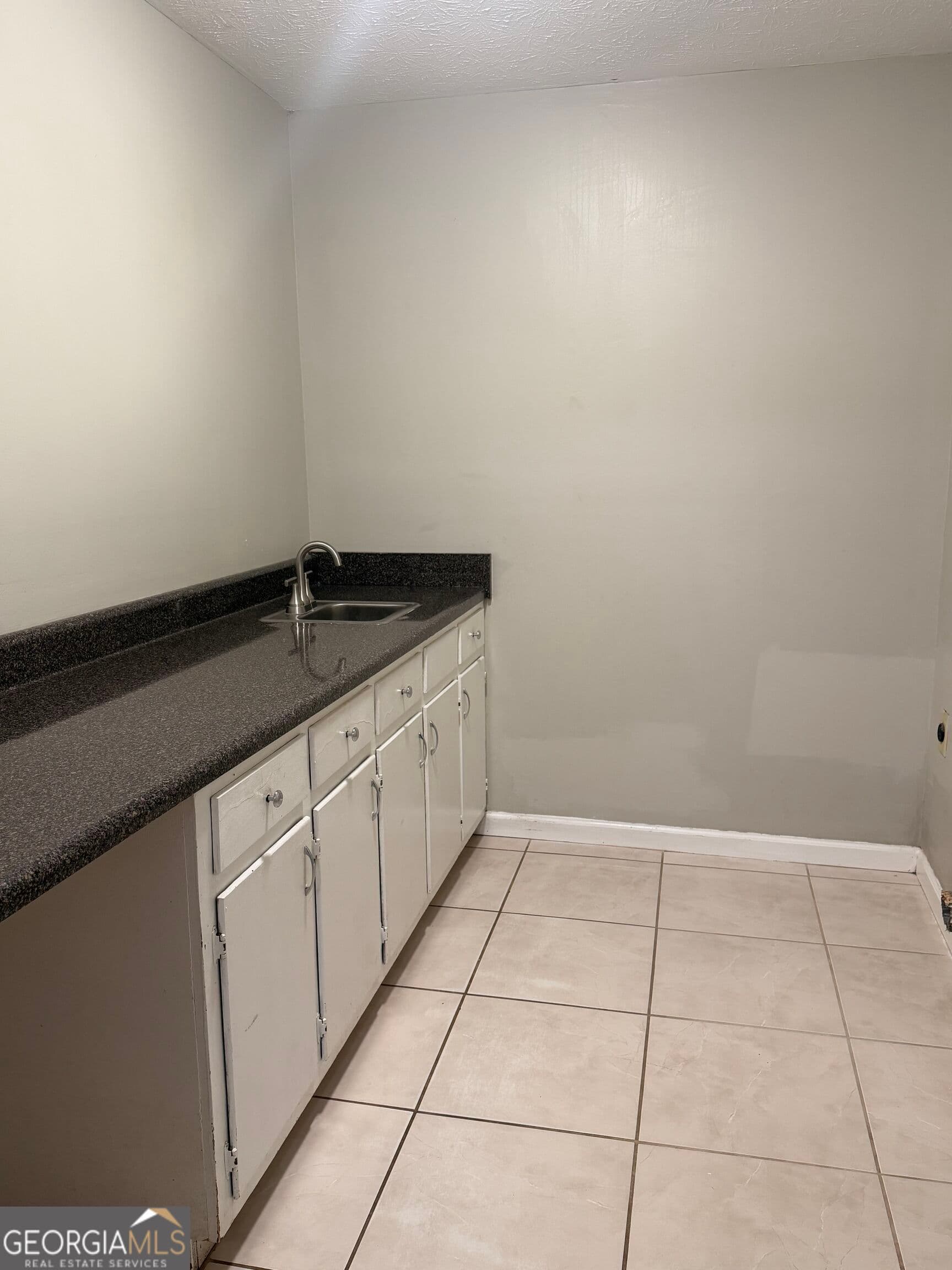 3 bedroom, 2 bathroom, 1,501 sq ft single family residence for rent at 836 Raintree Way, Conyers, GA 30094 for $1,800 a month — photo 9