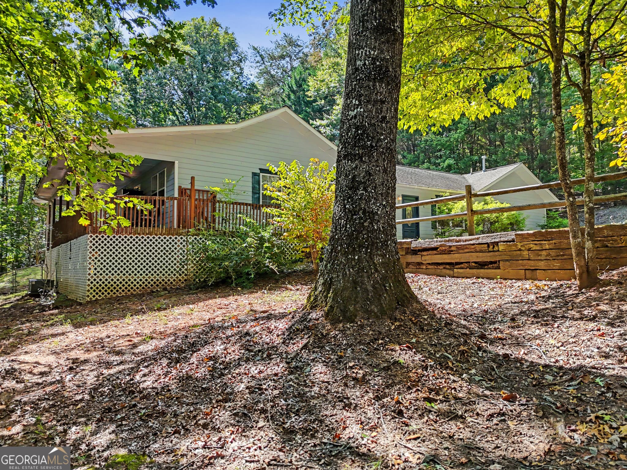 3 bedroom, 3 bathroom, 1,936 sq ft single family residence for sale at 6961 Wood Lake Circle, Young Harris, GA 30582 — photo 2