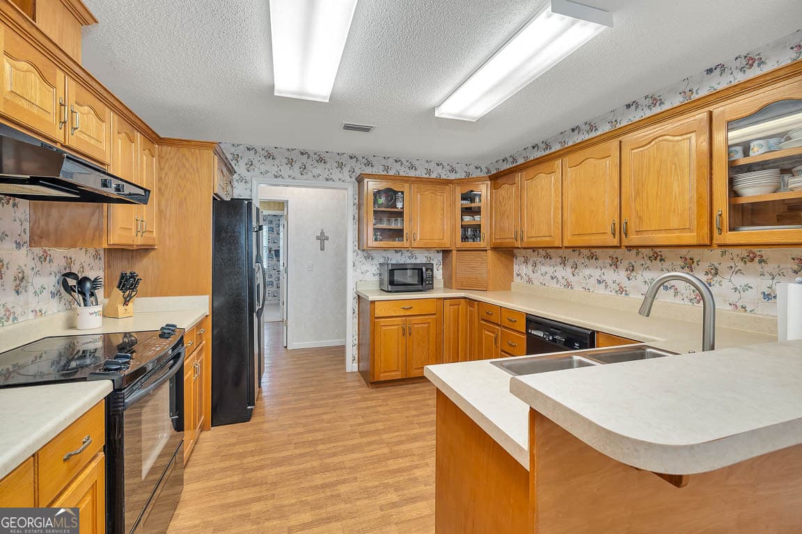 6 bedroom, 5 bathroom, 2,162 sq ft single family residence for sale at 1056 Fiddler Trace, Townsend, GA 31331 — photo 5