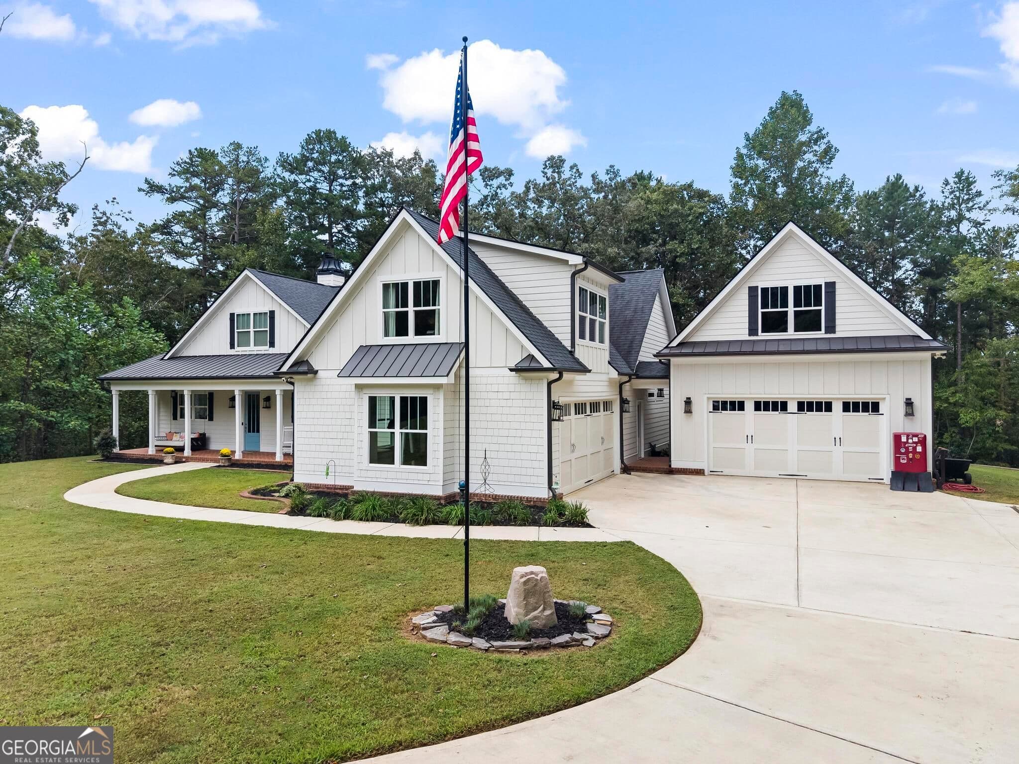 4 bedroom, 2.5 bathroom, 2,685 sq ft single family residence for sale at 925 Clayroot Road, Dallas, GA 30132 — photo 2