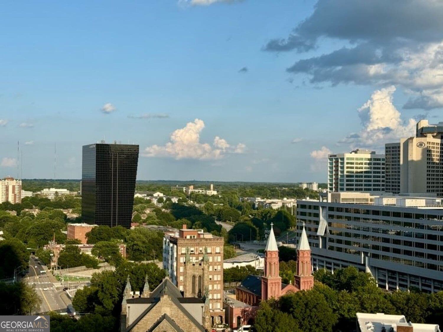2 bedroom, 2 bathroom, 1,075 sq ft condominium for rent at 400 W Peachtree Street 2006, Atlanta, GA 30308 for $2,690 a month — photo 7