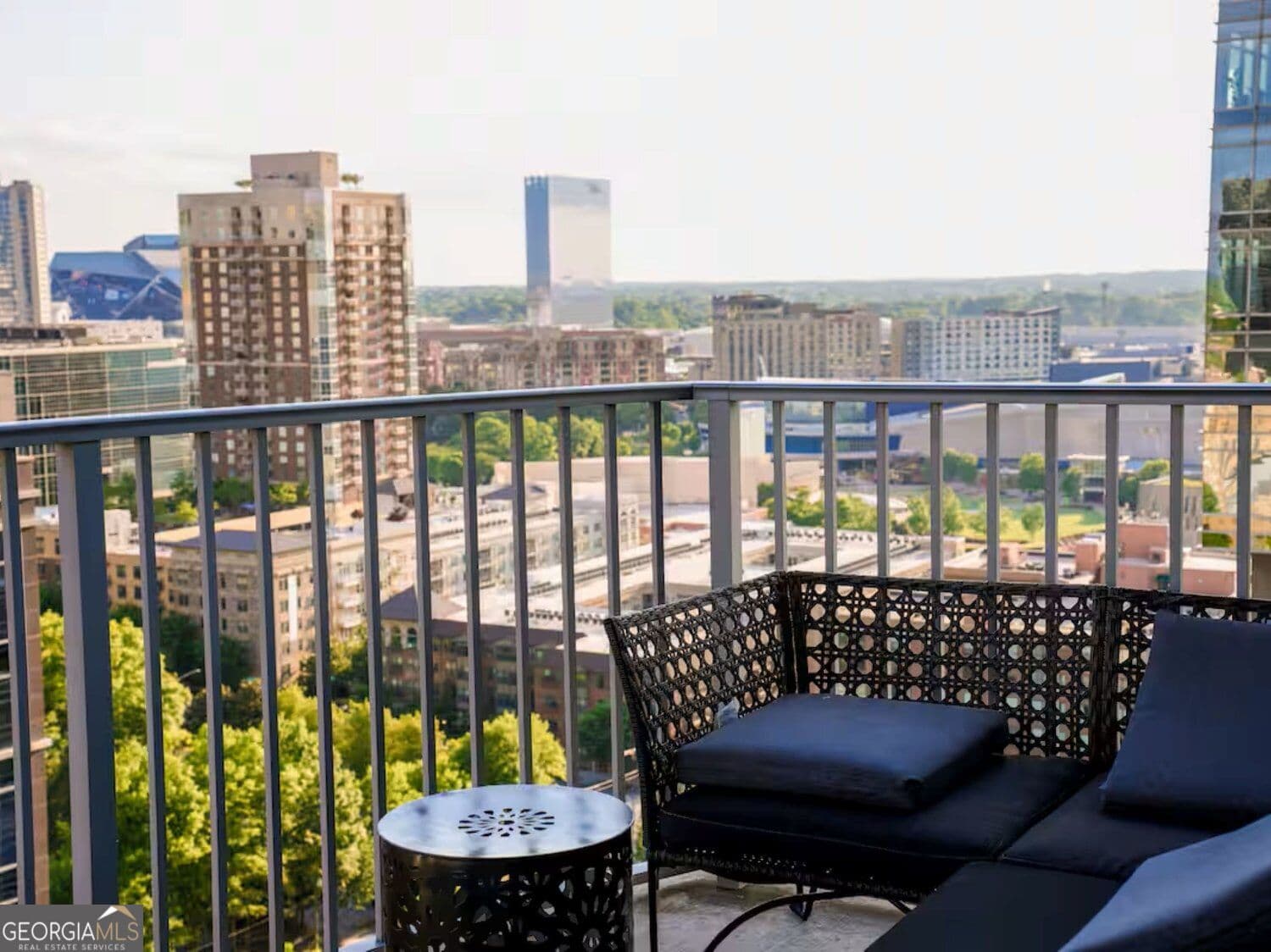 2 bedroom, 2 bathroom, 1,075 sq ft condominium for rent at 400 W Peachtree Street 2006, Atlanta, GA 30308 for $2,690 a month — photo 8