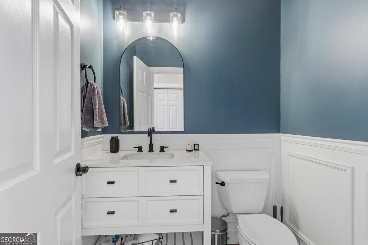 7 bedroom, 7.5 bathroom, 6,194 sq ft single family residence for sale at 1361 West Broad Street, Greensboro, GA 30642 — photo 9