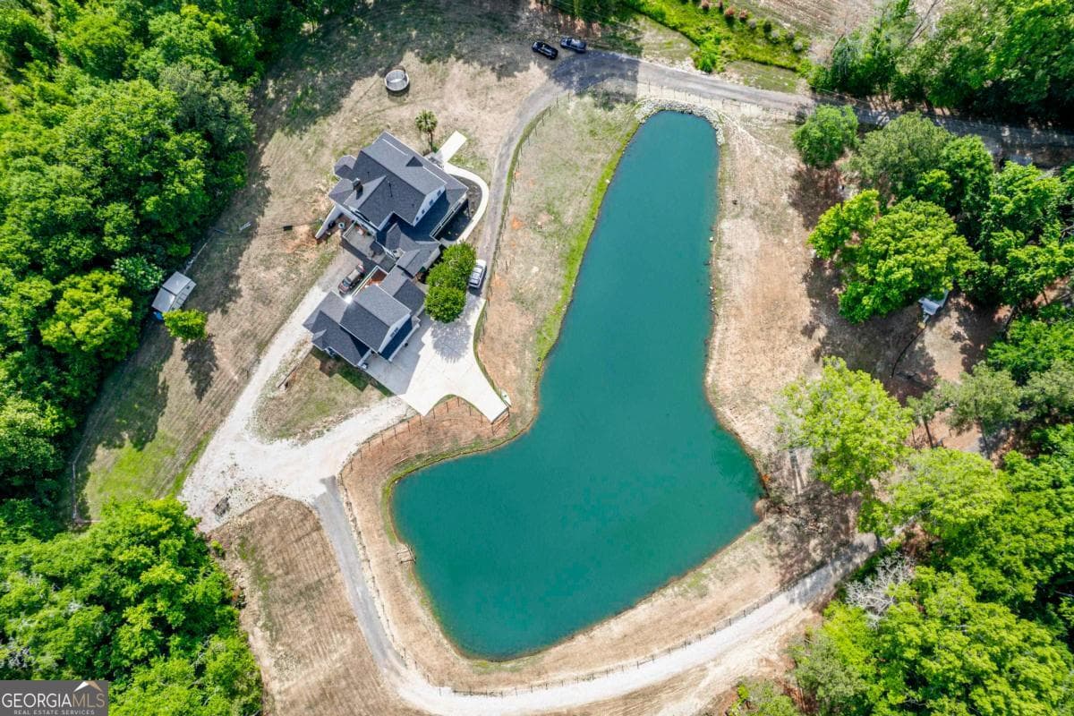 7 bedroom, 7.5 bathroom, 6,194 sq ft single family residence for sale at 1361 West Broad Street, Greensboro, GA 30642 — photo 4