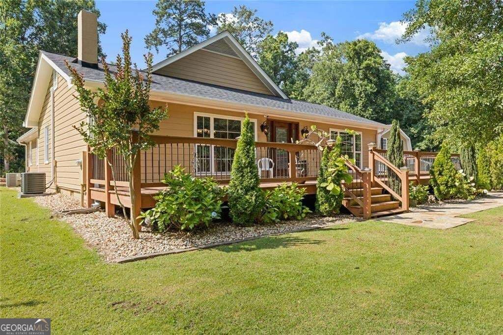 6 bedroom, 4 bathroom, 2,892 sq ft single family residence for sale at 335 Level Creek Road, Sugar Hill, GA 30518 — photo 7