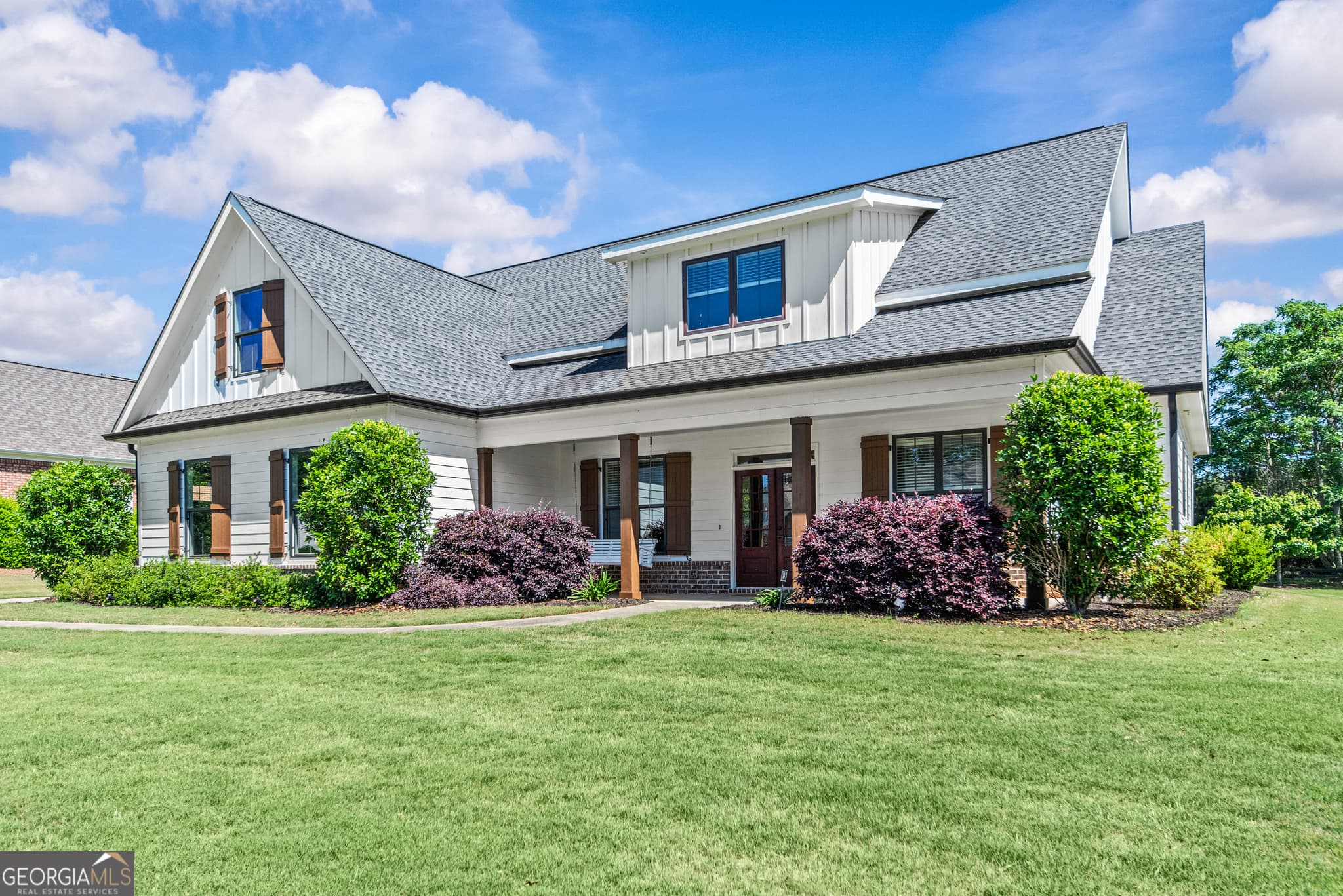 4 bedroom, 3.5 bathroom, 2,655 sq ft single family residence for sale at 1100 W Magnolia Loop, Madison, GA 30650 — photo 2