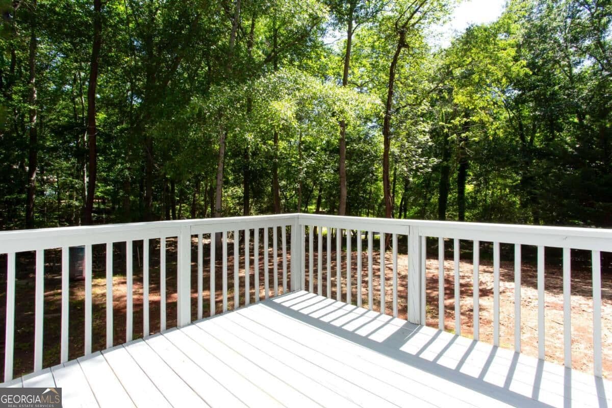 3 bedroom, 2 bathroom, 1,292 sq ft single family residence for sale at 8071 Beachwood Drive, Murrayville, GA 30564 — photo 5