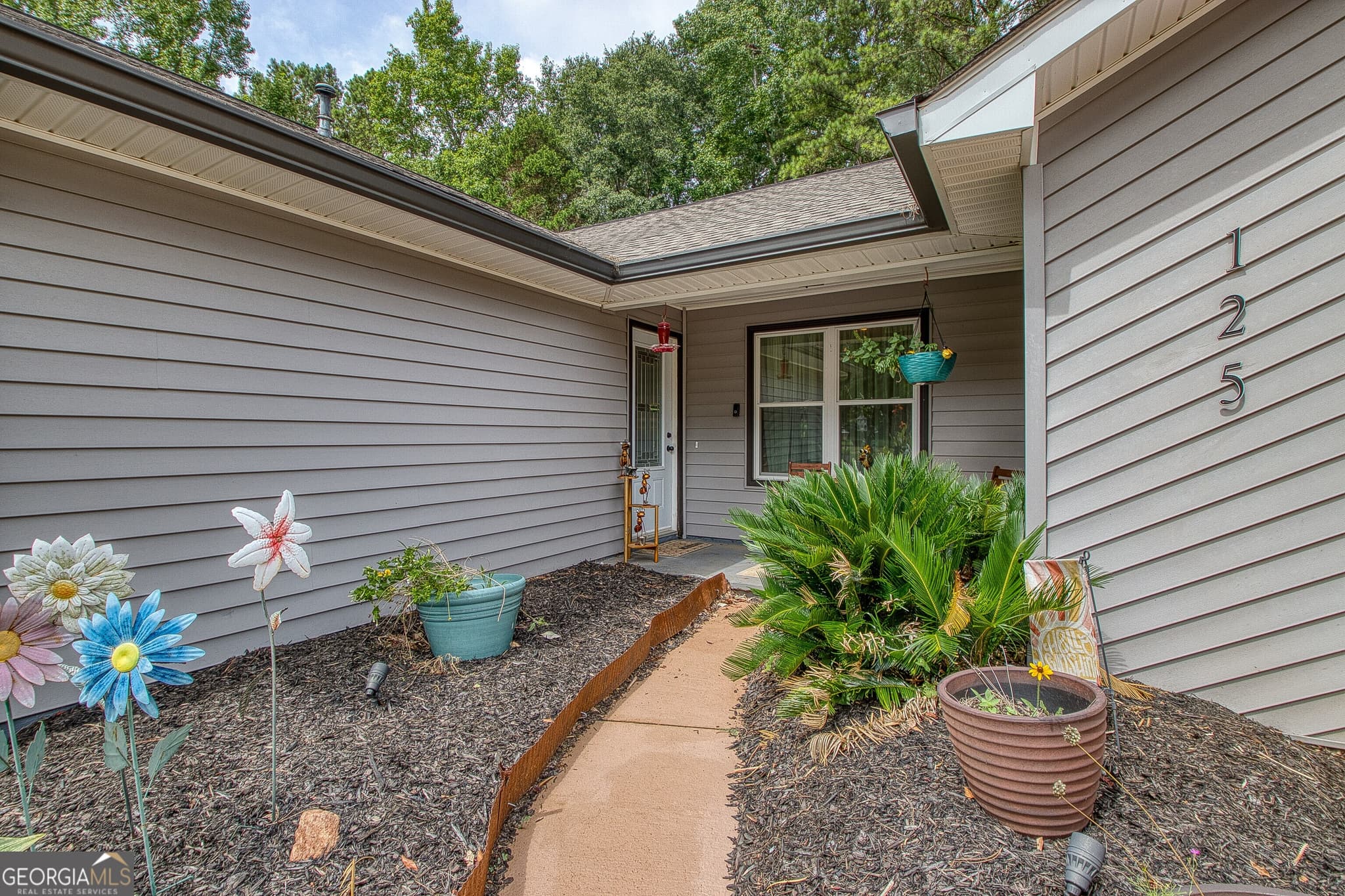 3 bedroom, 2 bathroom, 1,532 sq ft single family residence for sale at 125 Grandchester Way, Fayetteville, GA 30215 — photo 5