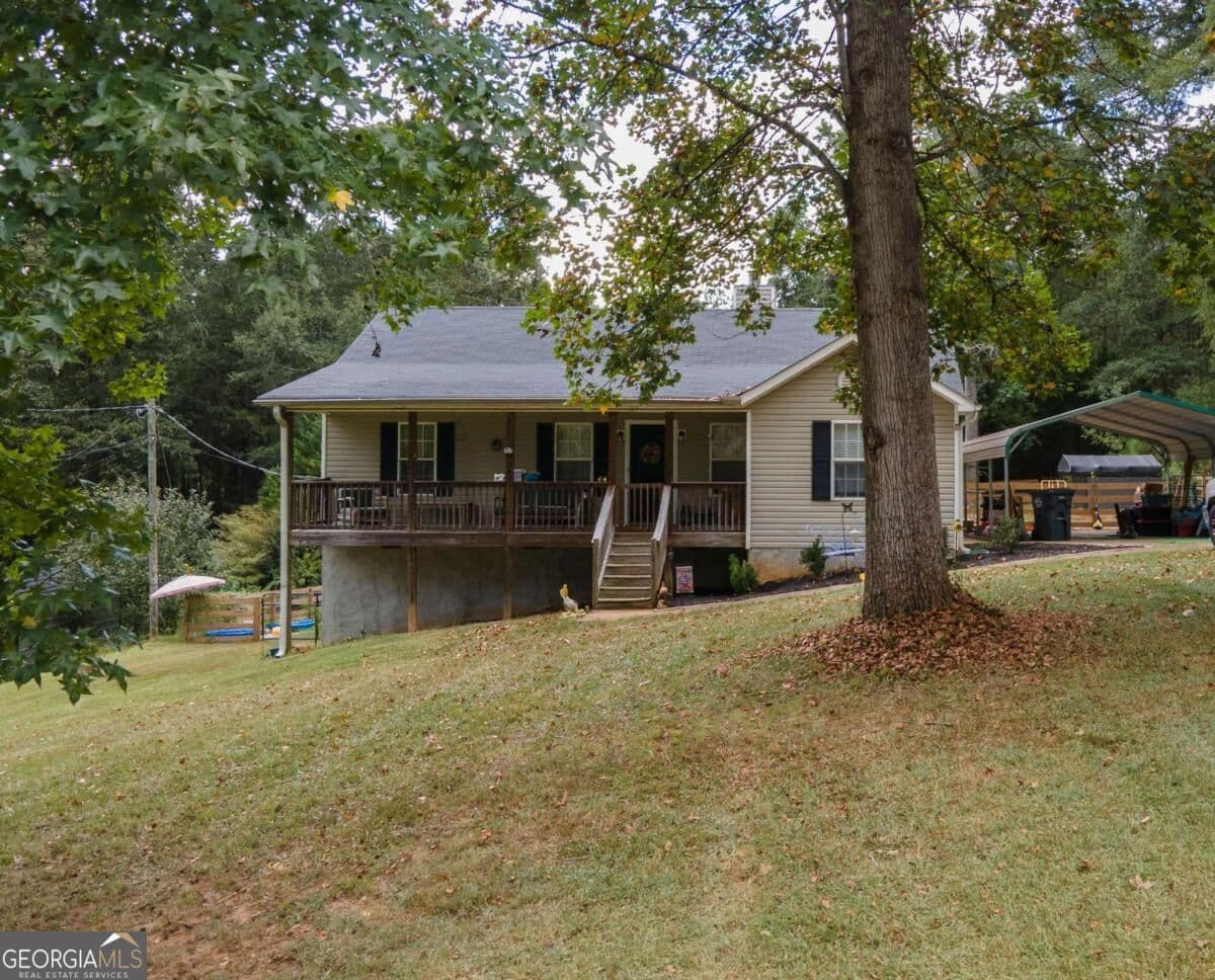 3 bedroom, 2 bathroom, 1,212 sq ft single family residence for sale at 36 Waterview Drive, Lagrange, GA 30240 — photo 2