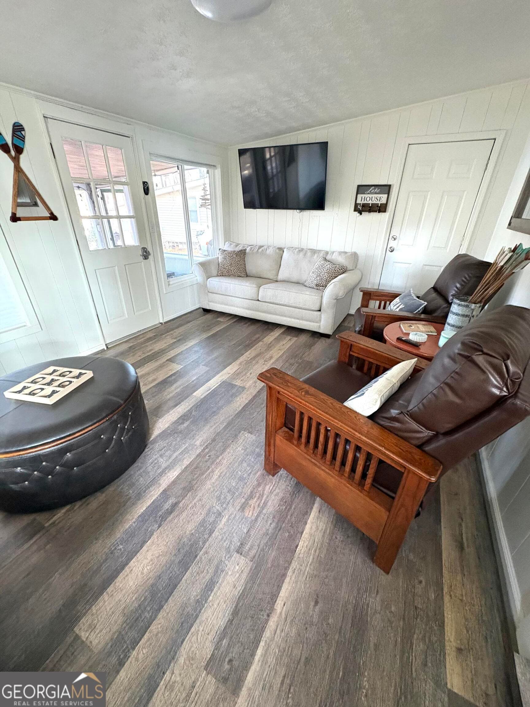 1 bedroom, 1.5 bathroom, 460 sq ft cabin,single family residence for sale at 5400 Kings Camp Road # B21, Acworth, GA 30102 — photo 8
