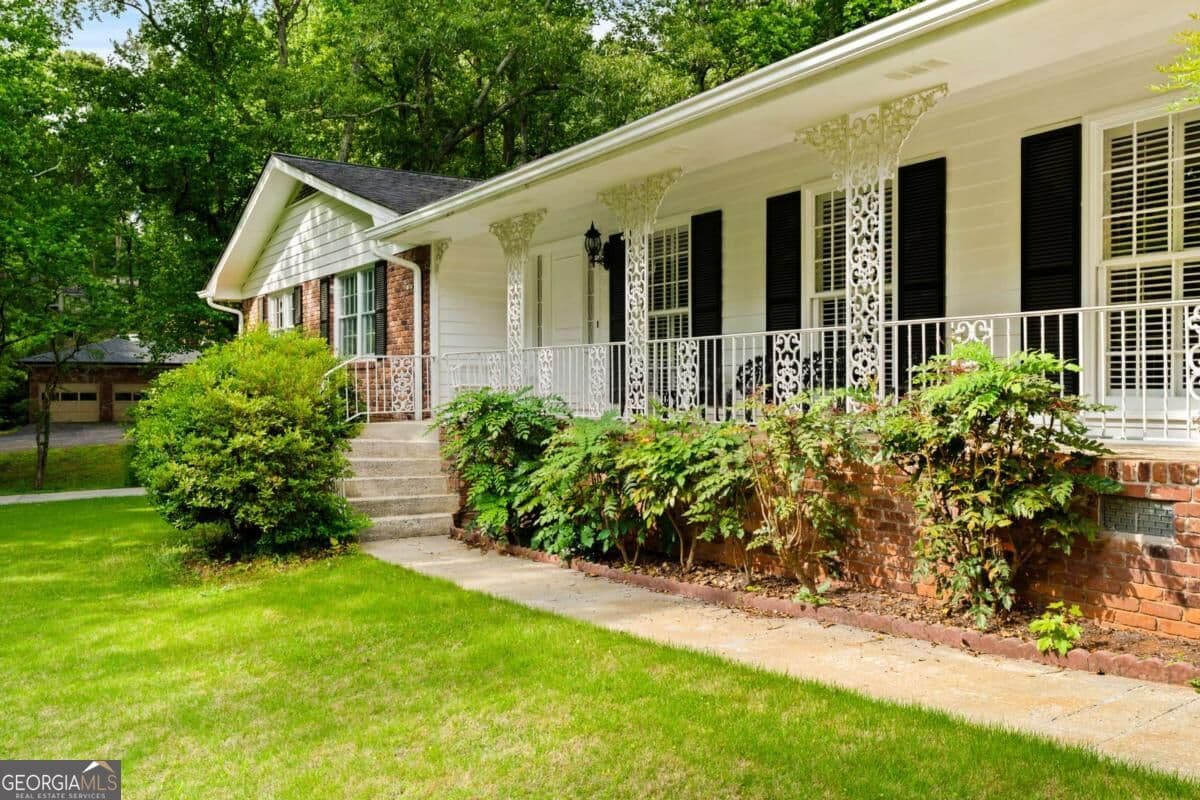3 bedroom, 2 bathroom single family residence for sale at 4670 Windsor Drive, Smyrna, GA 30082 — photo 2