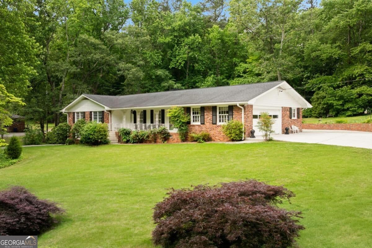 3 bedroom, 2 bathroom single family residence for sale at 4670 Windsor Drive, Smyrna, GA 30082 — photo 1 of 49
