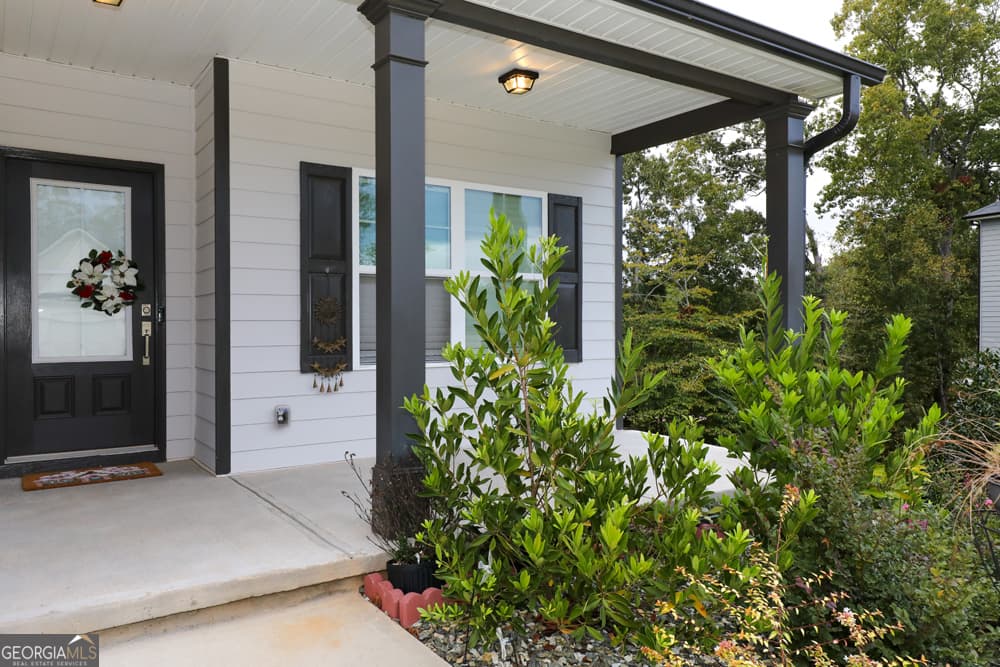 4 bedroom, 2.5 bathroom, 2,266 sq ft single family residence for sale at 171 Quail Forest Circle, Toccoa, GA 30577 — photo 6