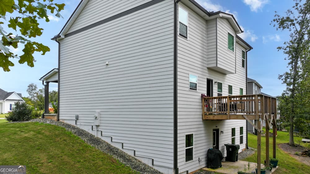 4 bedroom, 2.5 bathroom, 2,266 sq ft single family residence for sale at 171 Quail Forest Circle, Toccoa, GA 30577 — photo 8