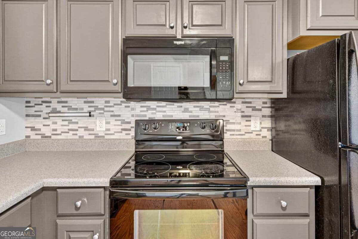 2 bedroom, 2.5 bathroom, 1,088 sq ft condominium for sale at 105 Whitehead Road 23, Athens, GA 30606 — photo 5