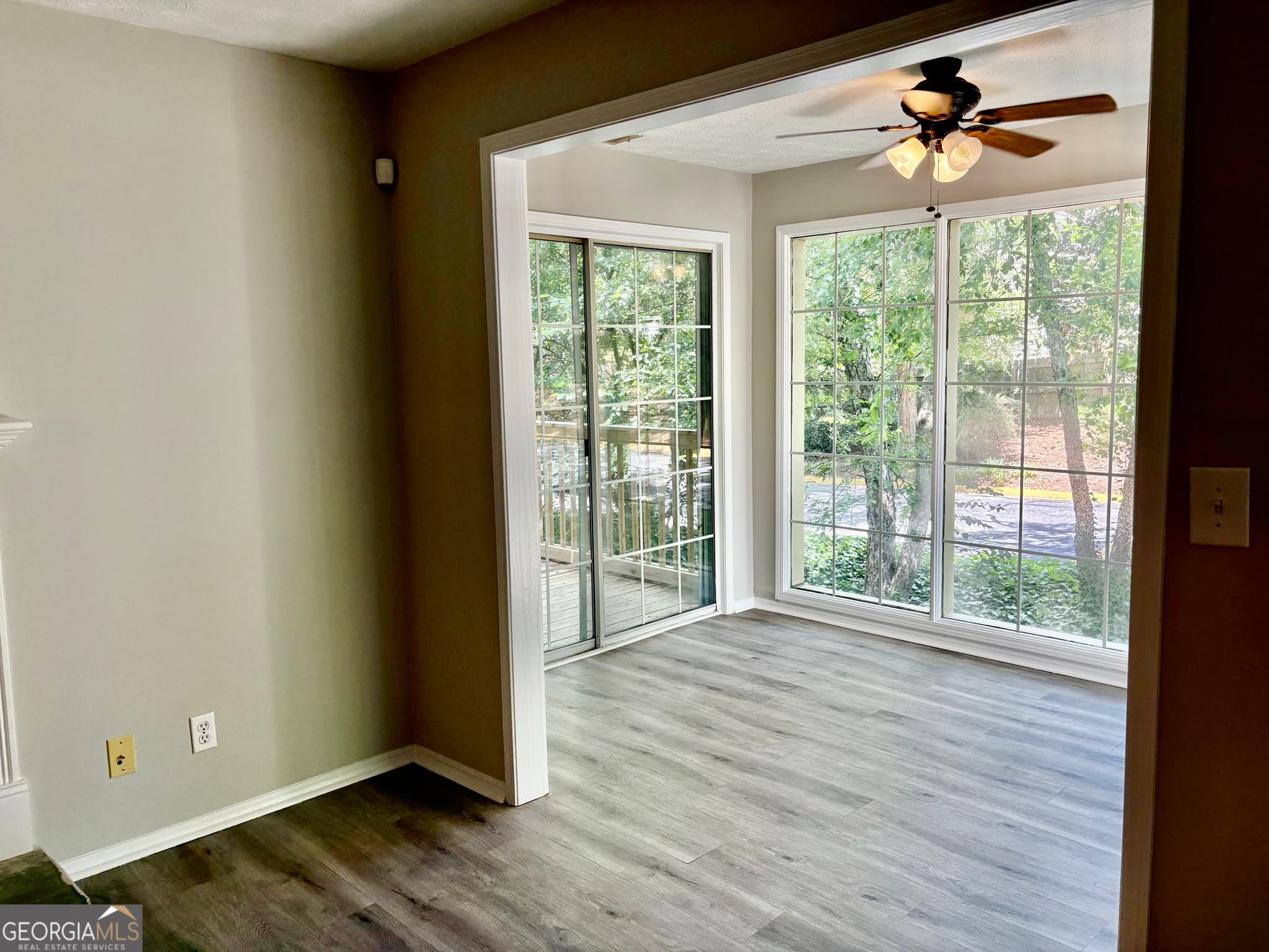 2 bedroom, 2 bathroom, 1,244 sq ft condominium for sale at 1380 Brockett Place, Clarkston, GA 30021 — photo 5
