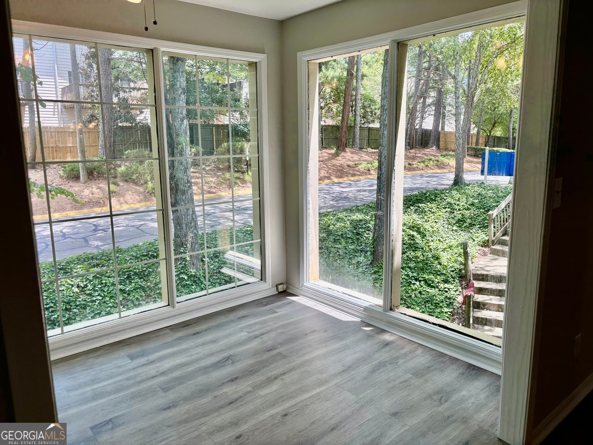 2 bedroom, 2 bathroom, 1,244 sq ft condominium for sale at 1380 Brockett Place, Clarkston, GA 30021 — photo 4