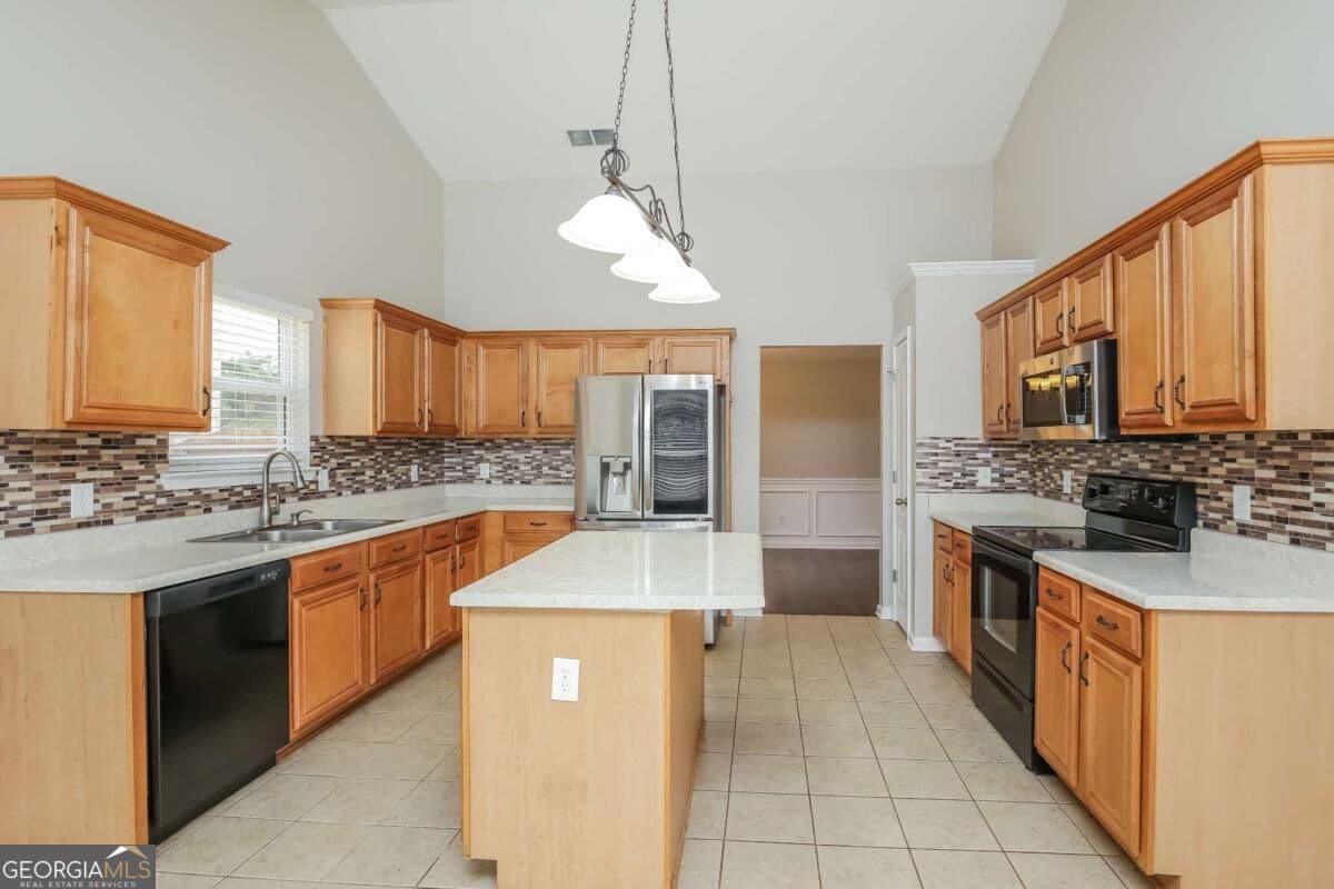4 bedroom, 2 bathroom single family residence for rent at 4483 Caney Fork Circle, Braselton, GA 30517 for $2,495 a month — photo 2