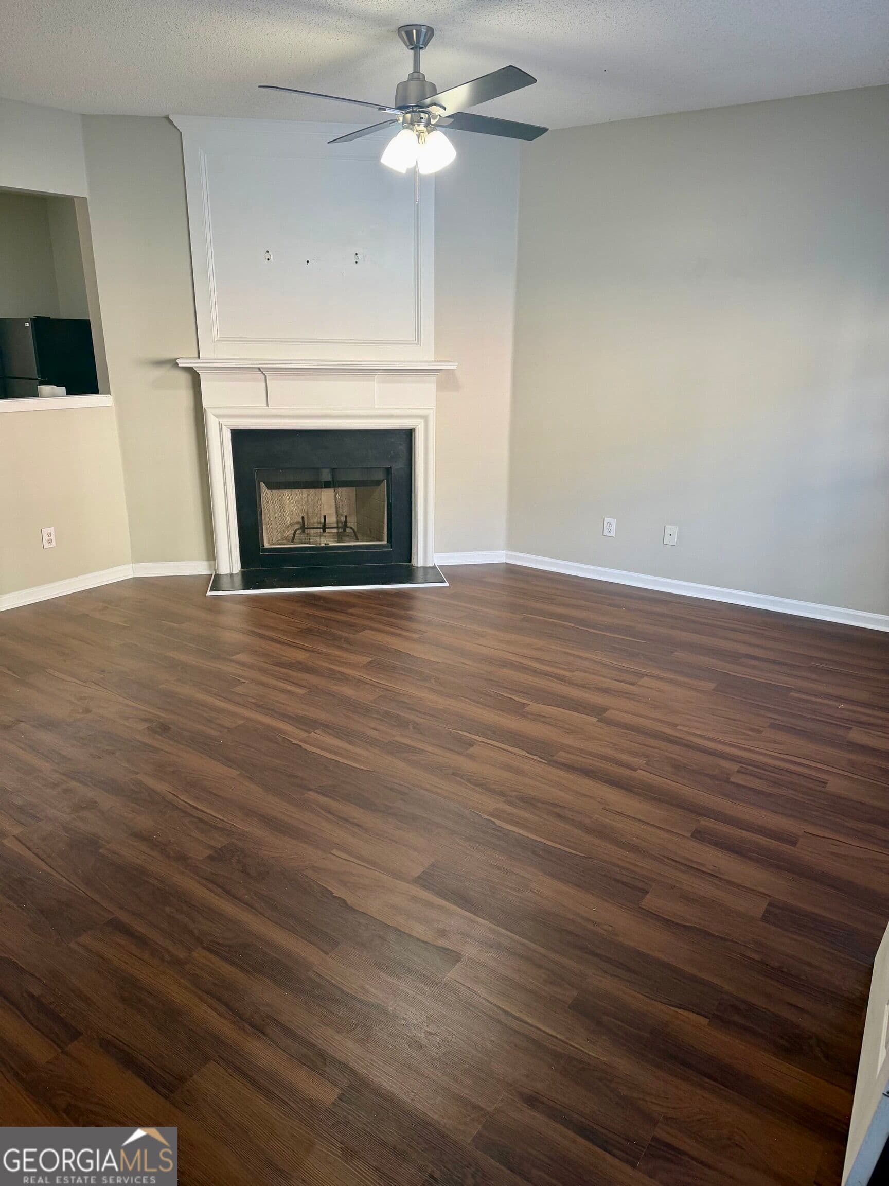 2 bedroom, 2.5 bathroom, 1,492 sq ft townhouse for rent at 2667 Parkway Trail, Lithonia, GA 30058 for $1,650 a month — photo 2