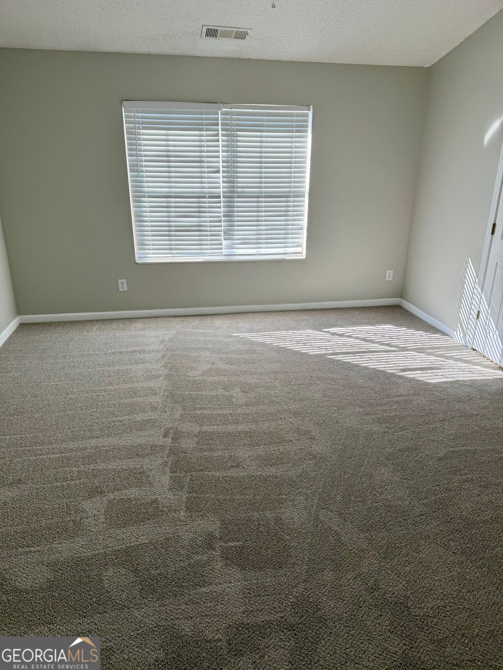 2 bedroom, 2.5 bathroom, 1,492 sq ft townhouse for rent at 2667 Parkway Trail, Lithonia, GA 30058 for $1,650 a month — photo 5
