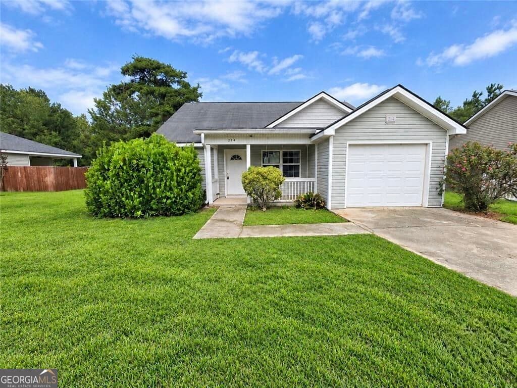 3 bedroom, 2 bathroom, 1,215 sq ft single family residence for sale at 214 Archer Road, Guyton, GA 31312