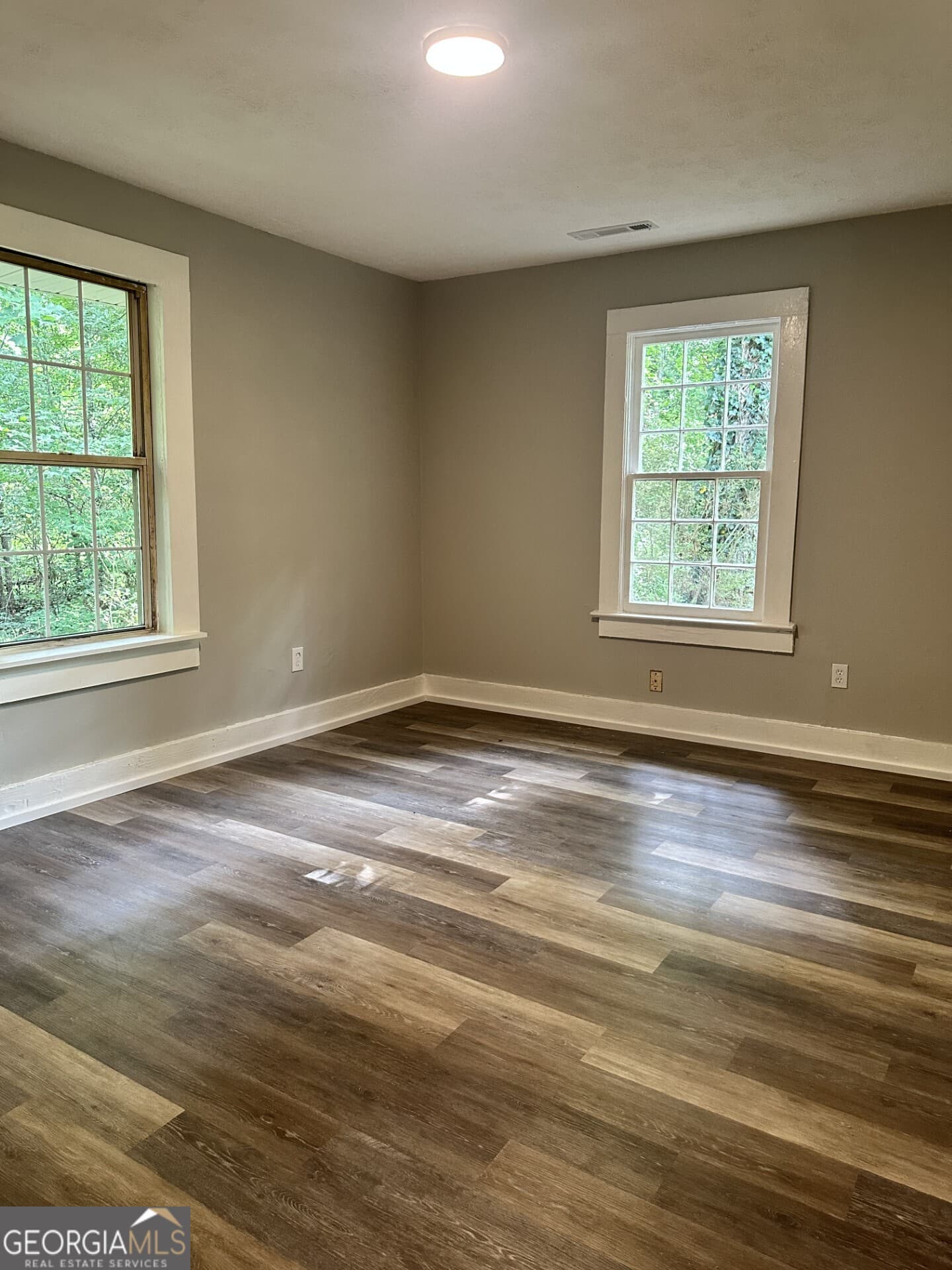 2 bedroom, 1 bathroom, 888 sq ft single family residence for rent at 6 Windsor Drive, Griffin, GA 30223 for $1,100 a month — photo 6