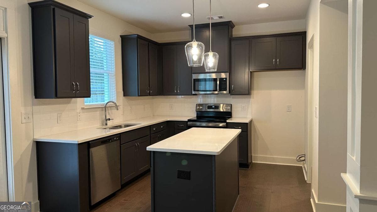 3 bedroom, 2.5 bathroom, 1,818 sq ft townhouse for rent at 263 Auburn Valley Way, Auburn, GA 30011 for $2,000 a month — photo 9