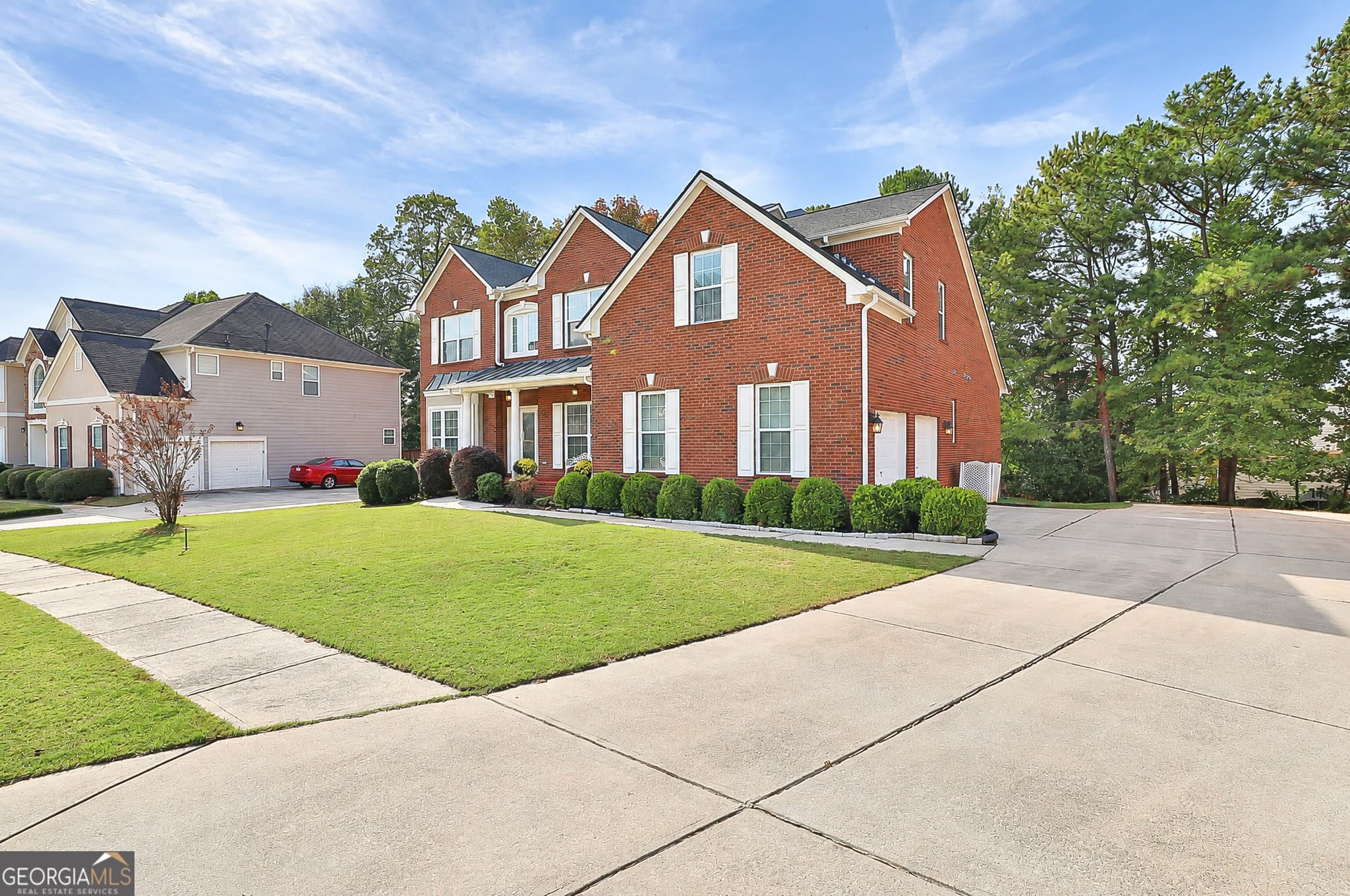 5 bedroom, 4 bathroom, 3,661 sq ft single family residence for sale at 15 Stonebridge Boulevard, Newnan, GA 30265 — photo 3