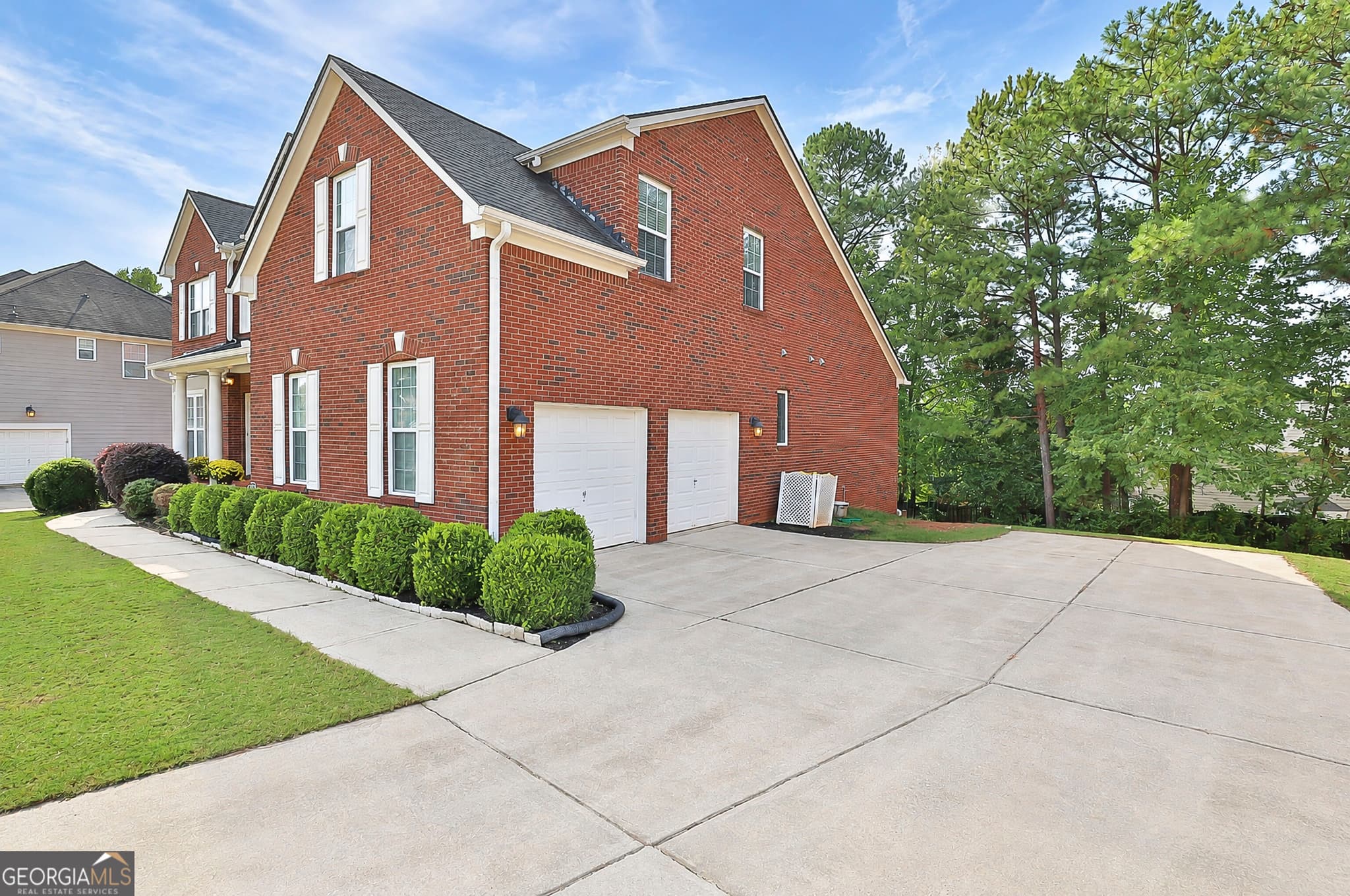 5 bedroom, 4 bathroom, 3,661 sq ft single family residence for sale at 15 Stonebridge Boulevard, Newnan, GA 30265 — photo 4