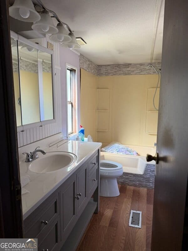 3 bedroom, 2 bathroom, 1,248 sq ft manufactured home,single family residence under contract at 10 Johnson Avenue, Manchester, GA 31816 — photo 8