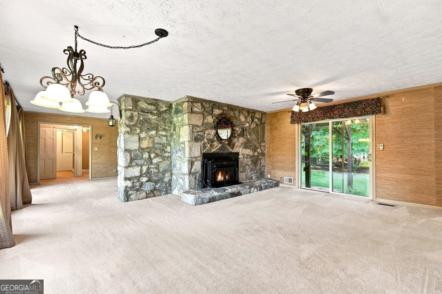 3 bedroom, 3 bathroom, 4,272 sq ft single family residence for sale at 245 Plantation Road, Fayetteville, GA 30214 — photo 4