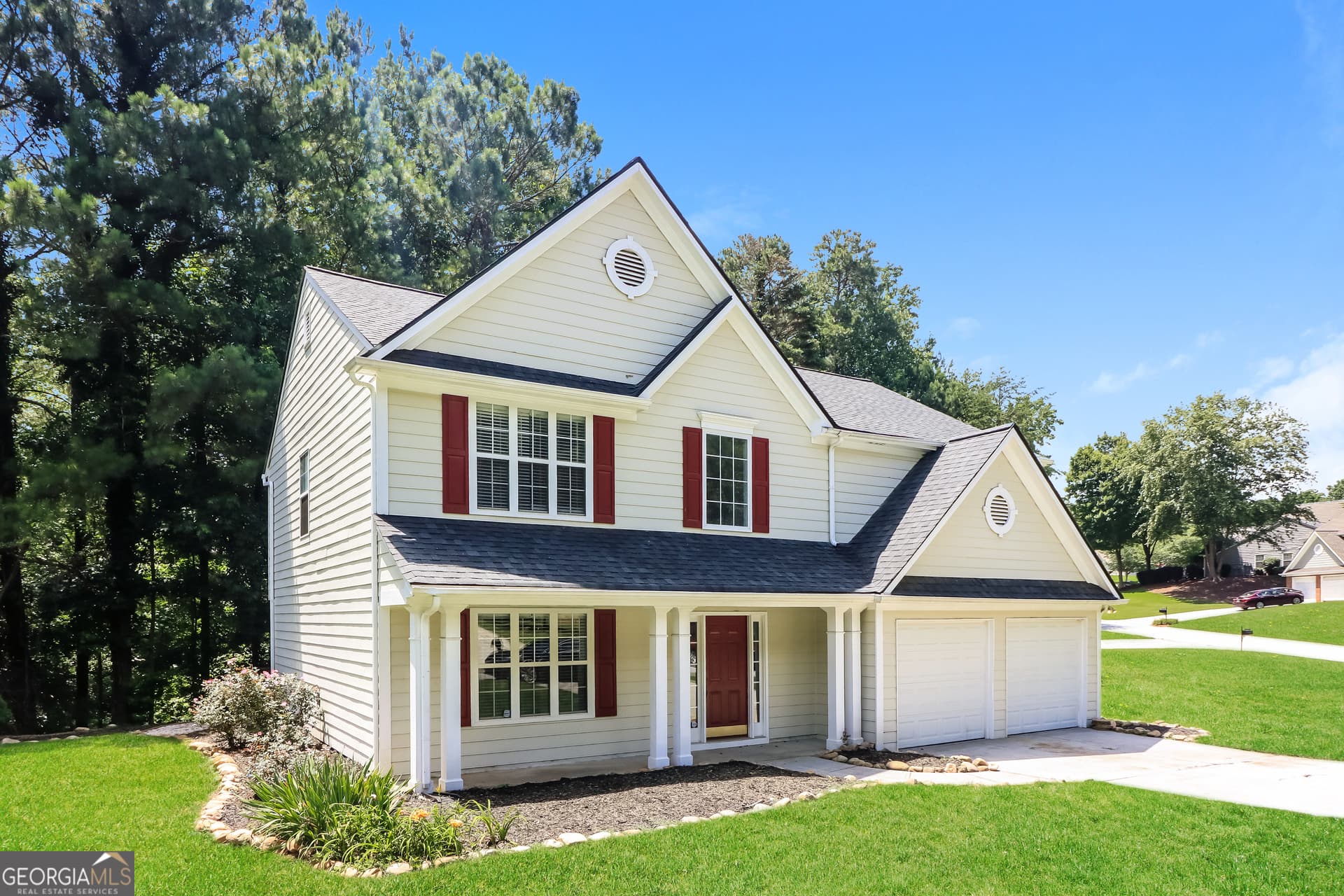 4 bedroom, 2.5 bathroom, 2,286 sq ft single family residence for sale at 3264 Ashgrove Lane, Marietta, GA 30008 — photo 2