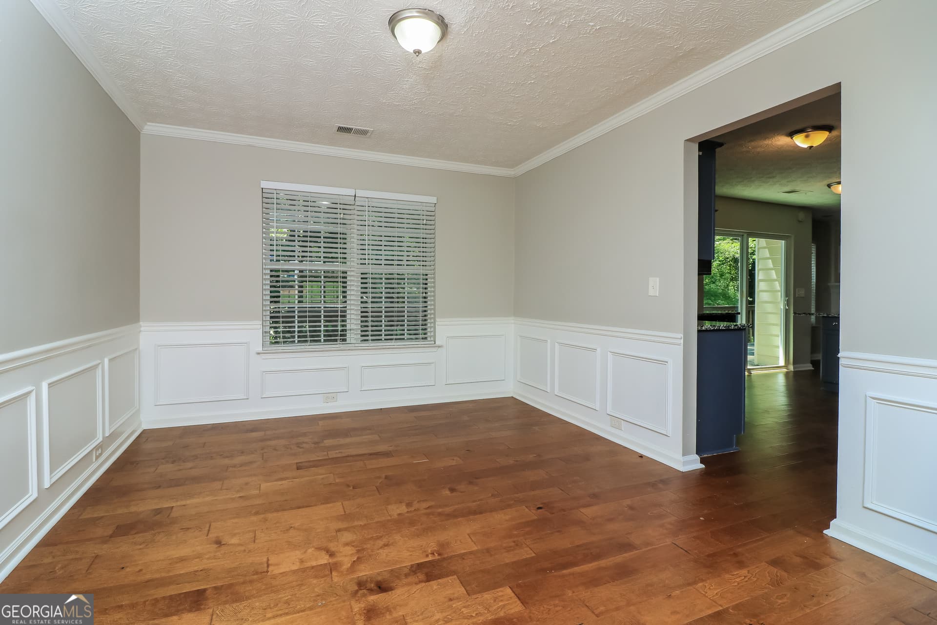 4 bedroom, 2.5 bathroom, 2,286 sq ft single family residence for sale at 3264 Ashgrove Lane, Marietta, GA 30008 — photo 7