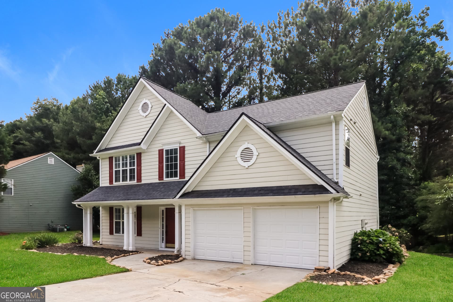 4 bedroom, 2.5 bathroom, 2,286 sq ft single family residence for sale at 3264 Ashgrove Lane, Marietta, GA 30008 — photo 3