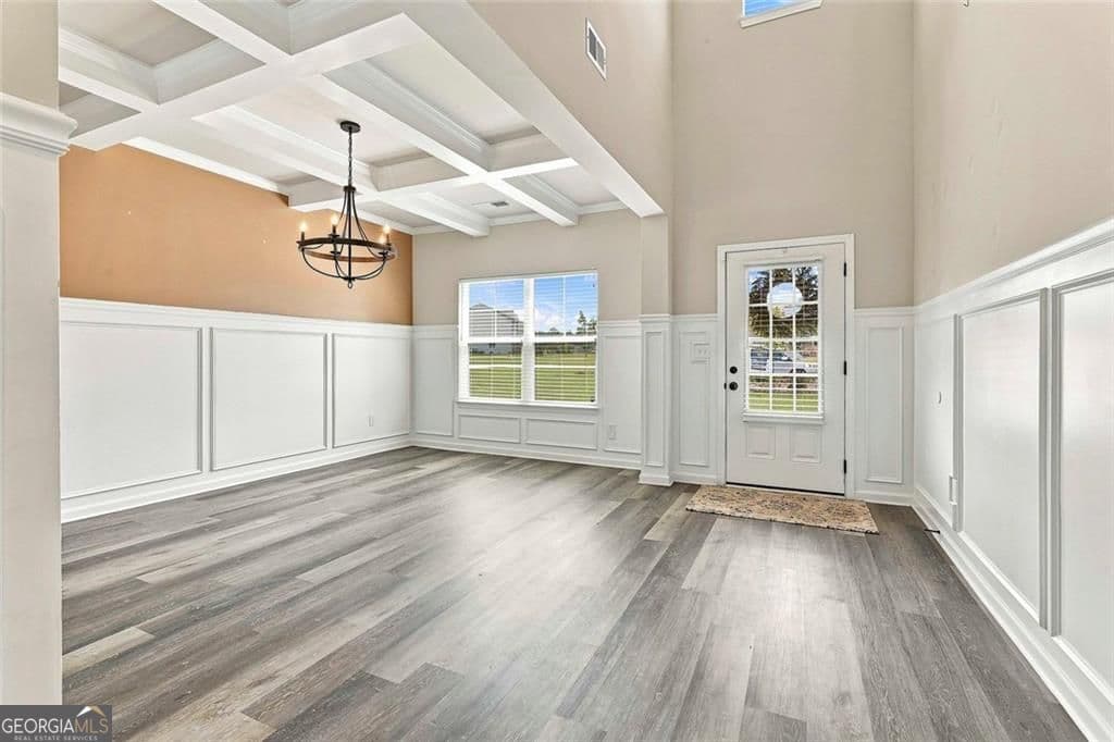 5 bedroom, 4.5 bathroom, 5,183 sq ft single family residence for sale at 155 Estancia Lane, Fayetteville, GA 30215 — photo 9