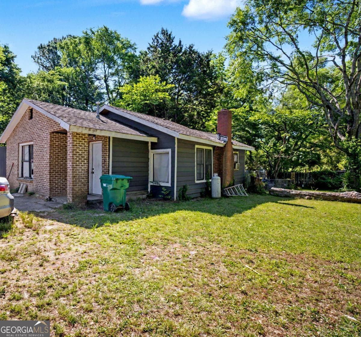 6 bedroom, 1 bathroom, 1,600 sq ft single family residence for sale at 4056 Church Street, Conley, GA 30288 — photo 2