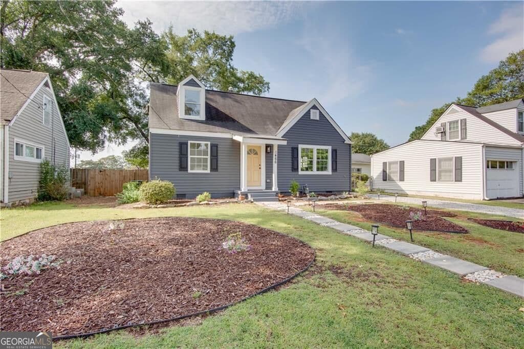 4 bedroom, 3 bathroom, 1,738 sq ft single family residence for sale at 1466 Hardin Avenue, College Park, GA 30337 — photo 2