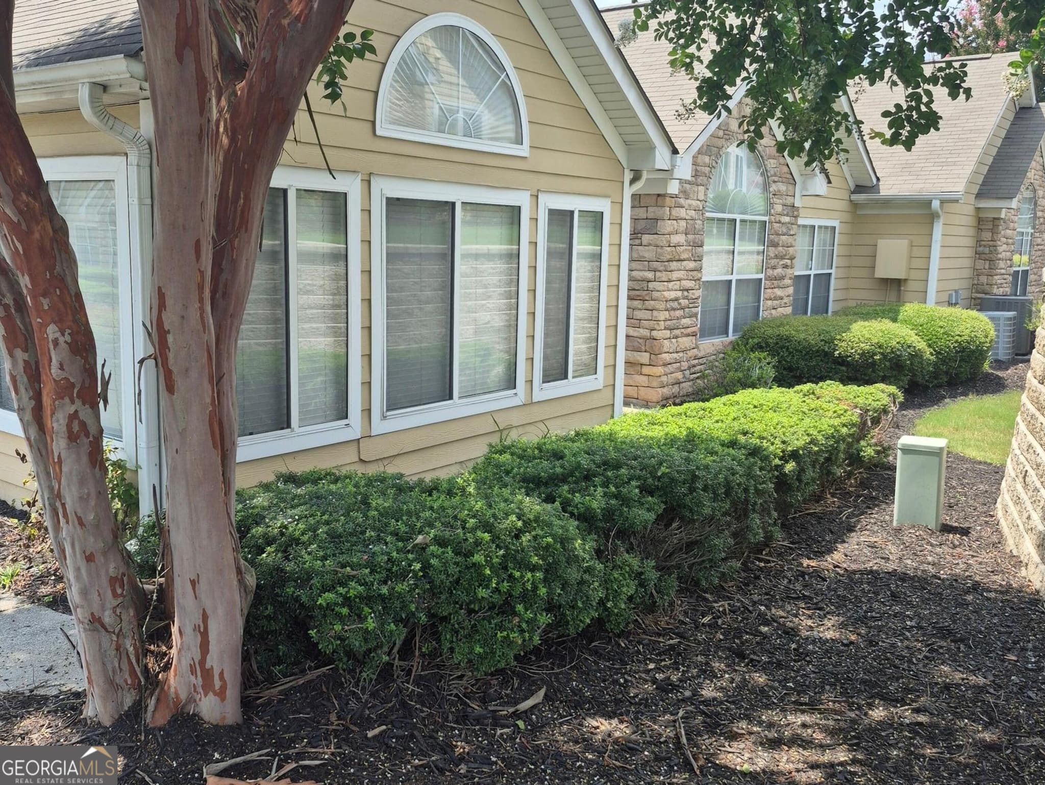 3 bedroom, 2 bathroom, 1,464 sq ft condominium for sale at 2191 Rockbridge Road APT 2101, Stone Mountain, GA 30087