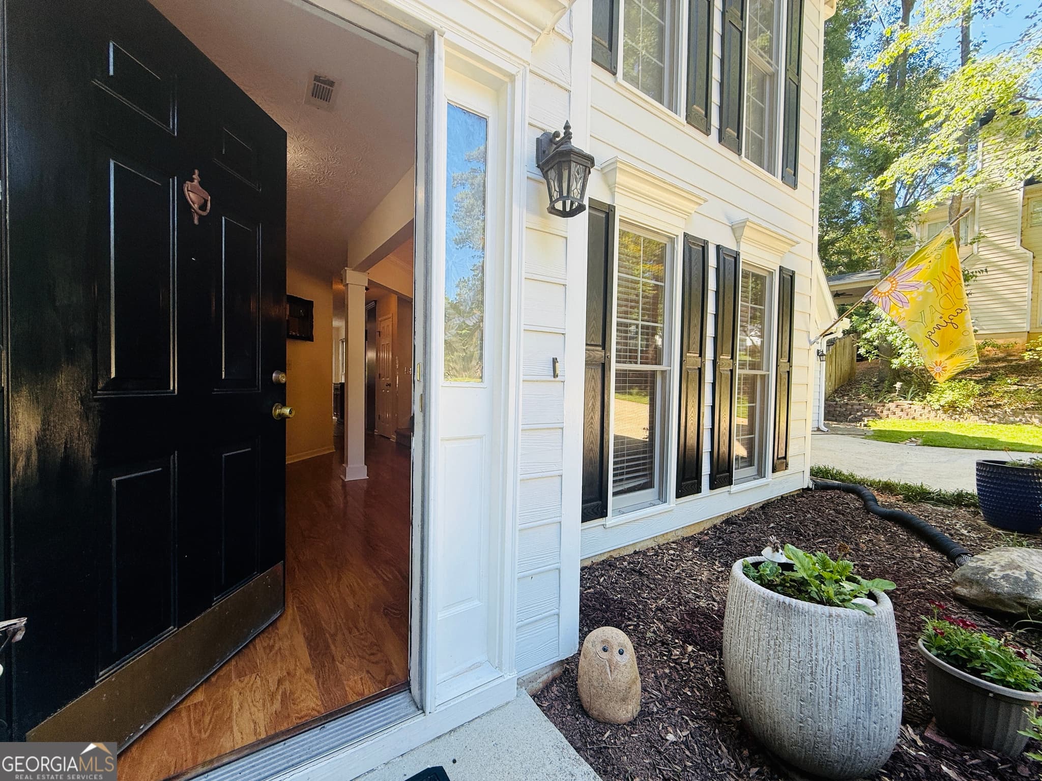 3 bedroom, 2.5 bathroom, 2,566 sq ft single family residence for sale at 412 Taberon Road, Peachtree City, GA 30269 — photo 4