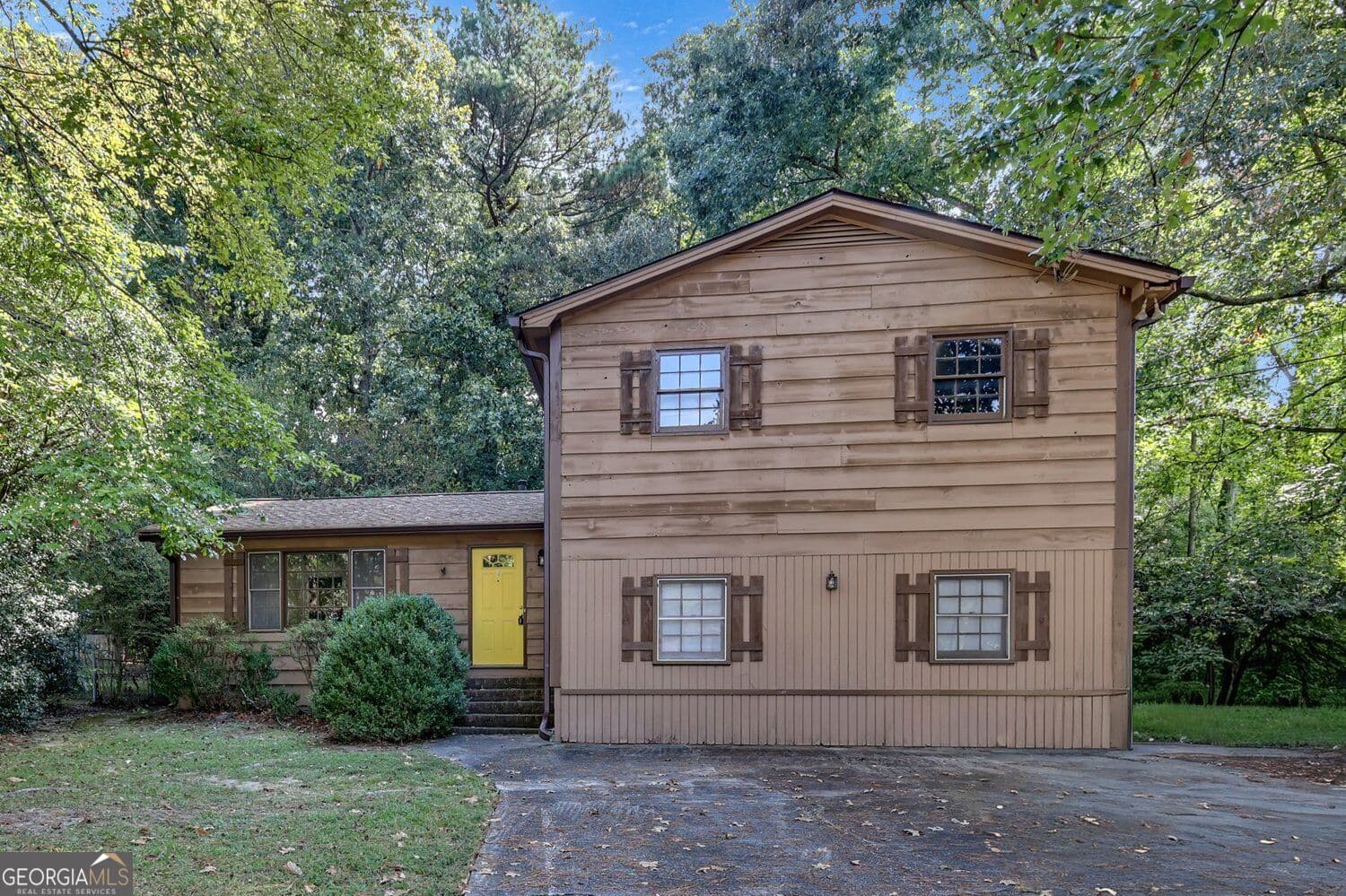 3 bedroom, 2 bathroom, 2,796 sq ft single family residence for sale at 1466 Hewatt Road, Lilburn, GA 30047 — photo 2
